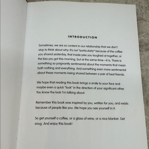 Snug Book - Black and White - Picture 7 of 7